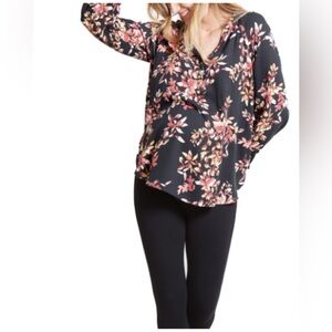 Ingrid and Isabel split neck maternity/nursing top